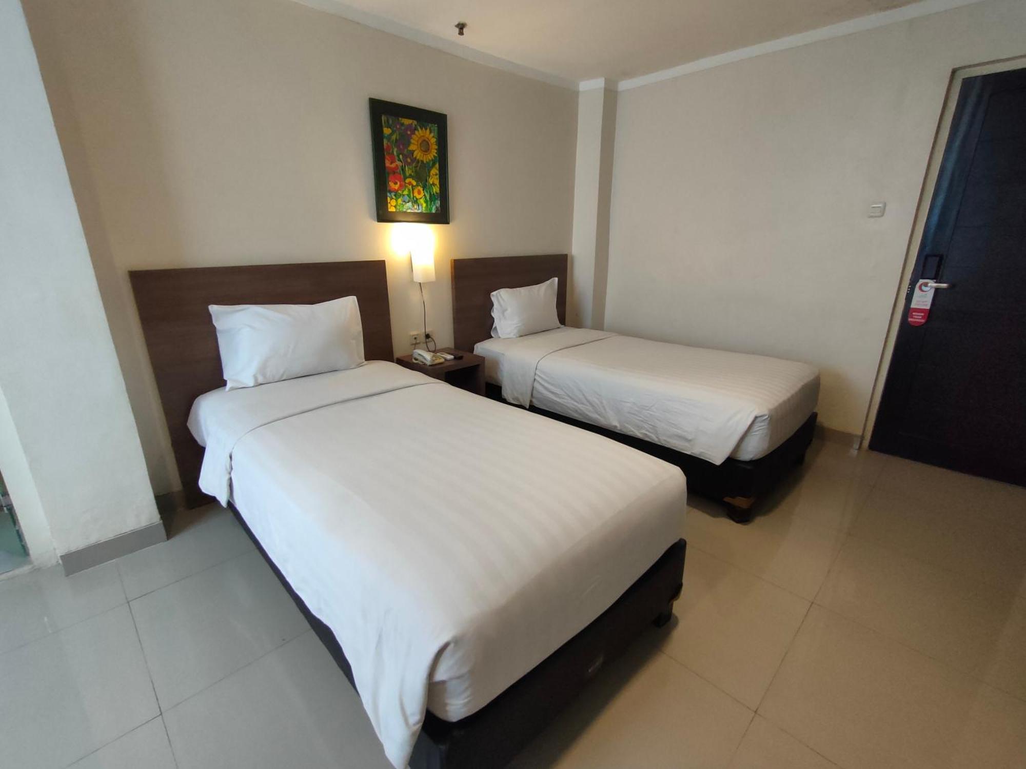 1O1 Urban Jakarta Thamrin Экстерьер фото